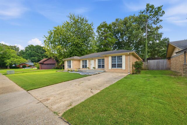 6409 Gillham