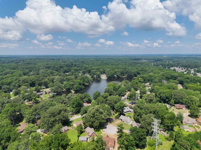 00 Lakehurst Drive