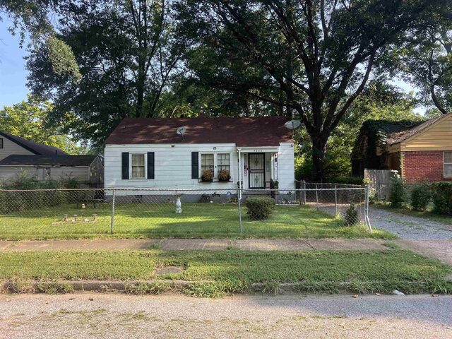 3444 Hester