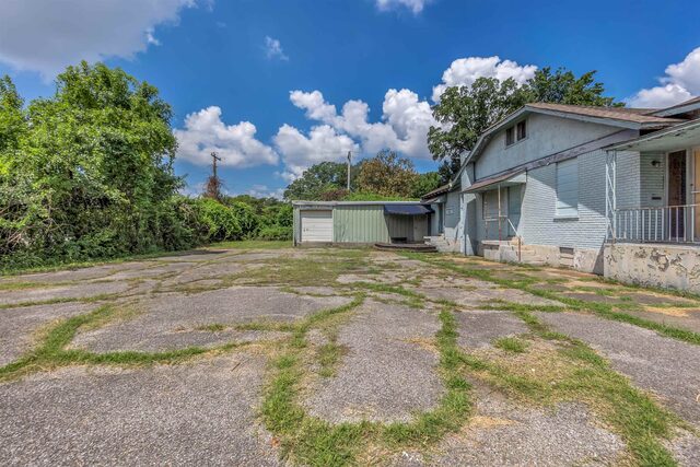 1063 Parkway
