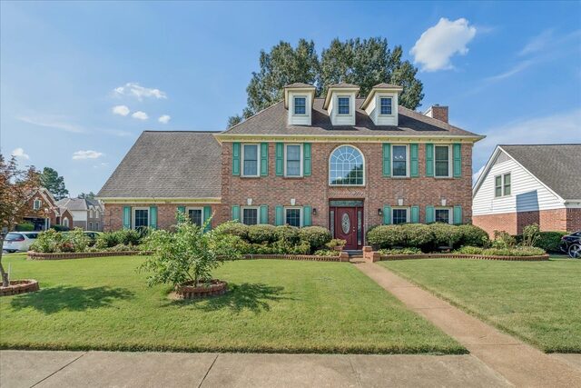 8889 Chimneyrock