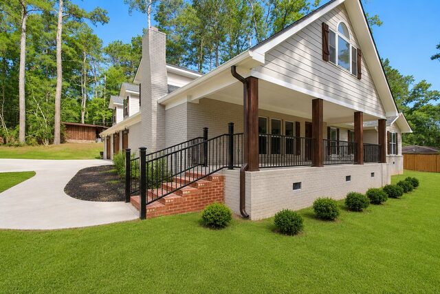 1104 Pearl