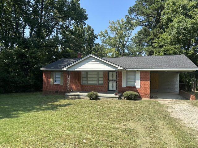 1758 Woodburn