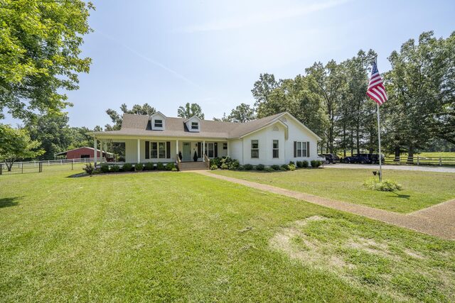 1725 Woods
