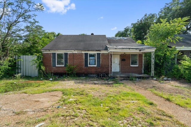 2499 Lamar