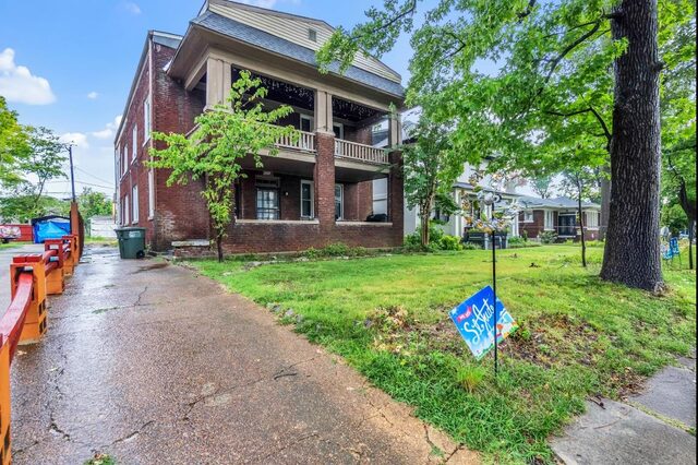925 Parkway