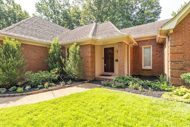 8893 Walnut Ridge