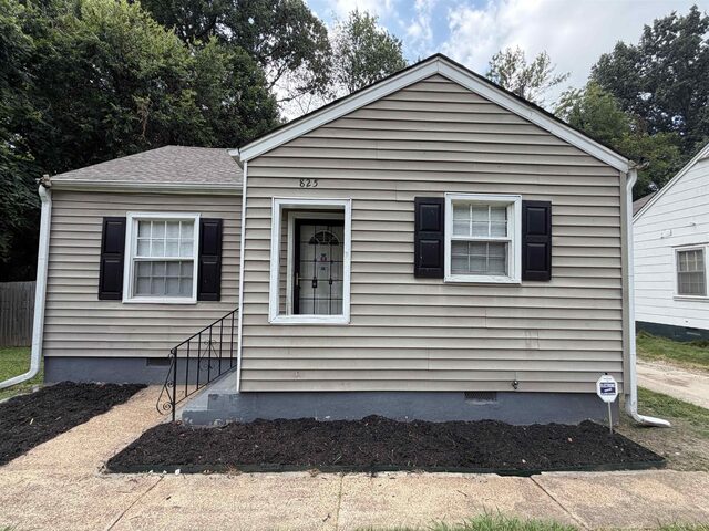 825 Bowen