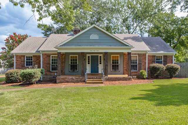 8815 Macon