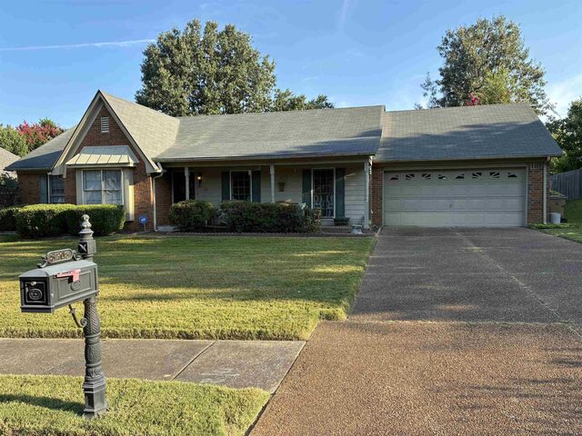 8708 Oak Trail