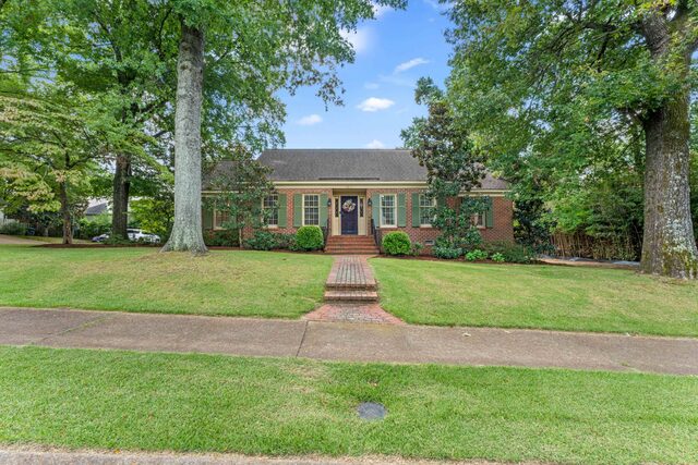 4611 Shady Grove