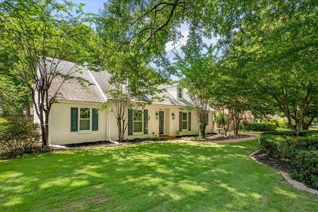 1539 Riverdale