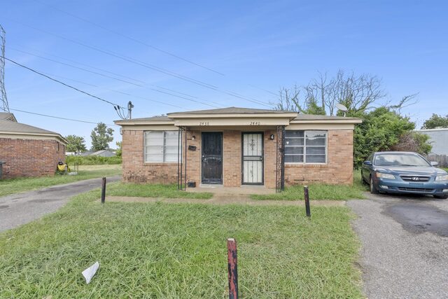 2412 Charjean