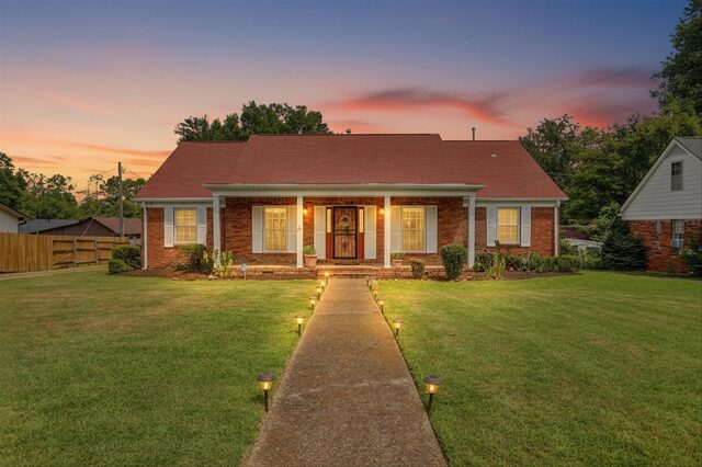 4570 Craigmont