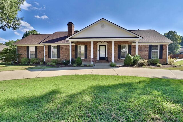 121 Woodlawn