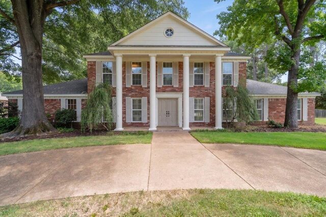 1290 Pebble Creek