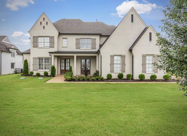 385 Magnolia