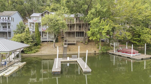 76 Red Oak