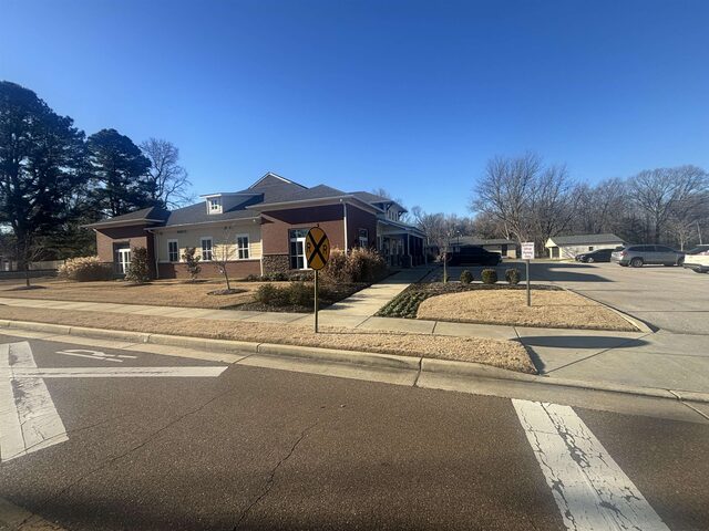 6225 Greenlee