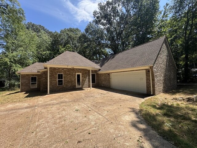 4428 Auburn