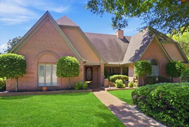 751 Lake Meadow