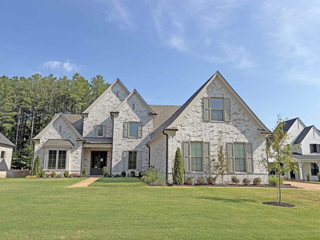 344 Rolling Grove