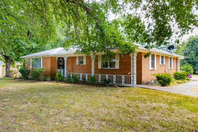 36 Maple Hill