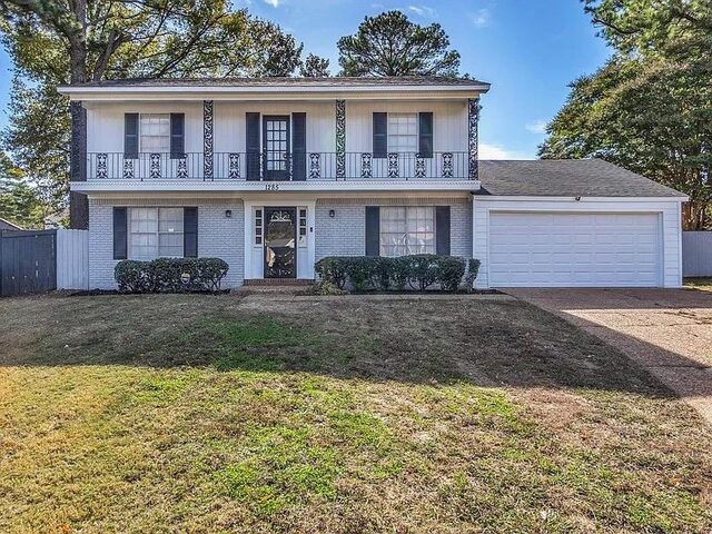 1285 Hickory Wood