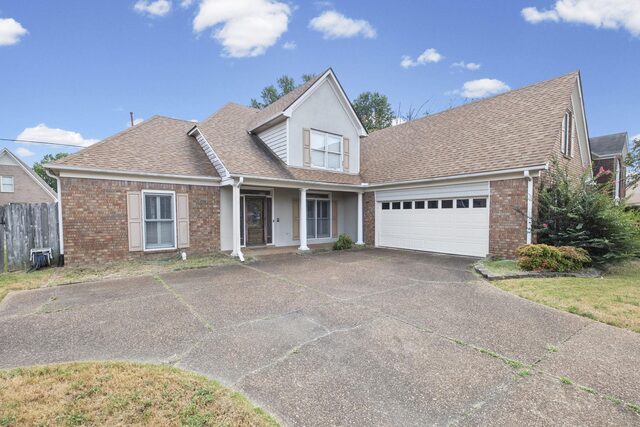 8977 Chimneyrock
