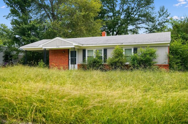 1726 Merrycrest