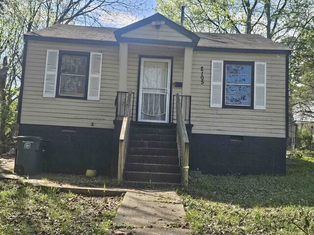 2105 Farrington