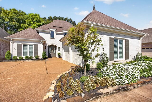 1443 Wolf Park