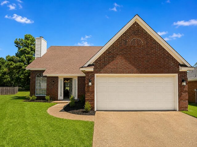 3252 Club Grove