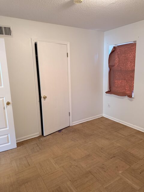 4833 Appleville