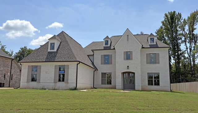 297 Rolling Grove