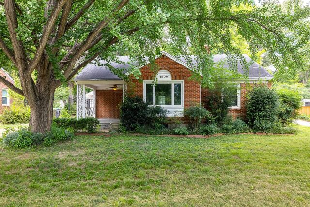 4906 Spottswood