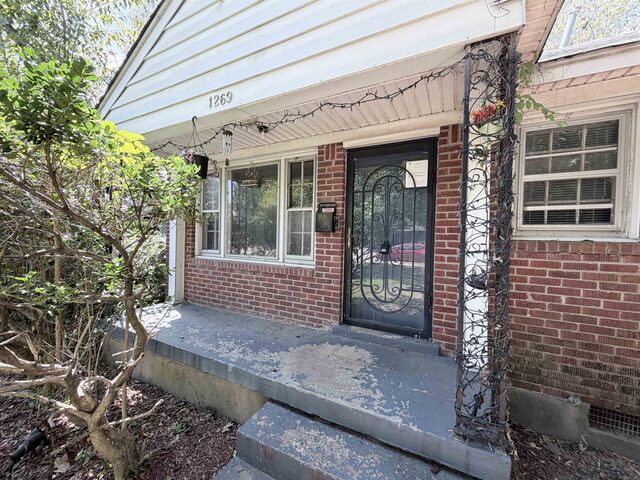 1269 Colonial