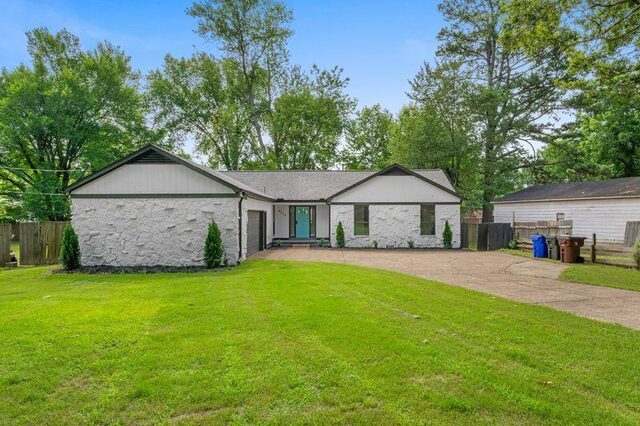 4076 Oak Road
