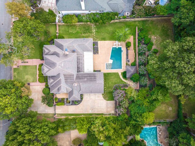 6229 River Grove