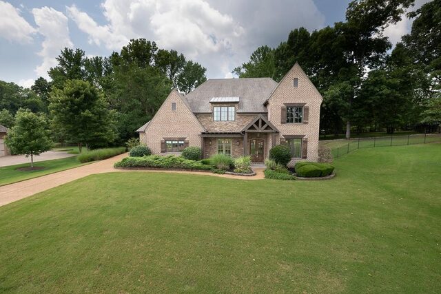 35 Spruce Valley
