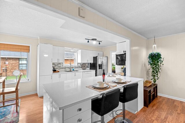 6264 Skylight