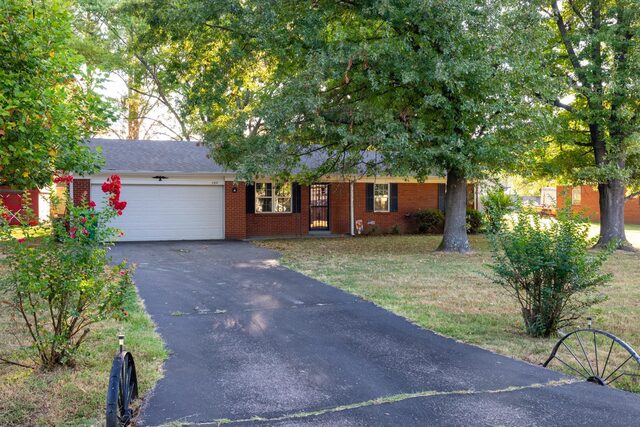 250 Maple Hill