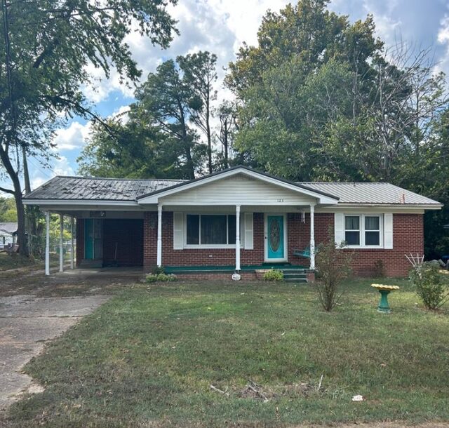 123 North Magnolia