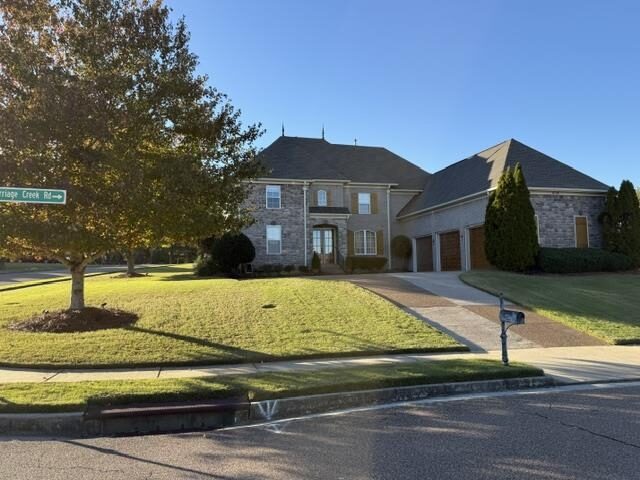 8726 Carriage Creek