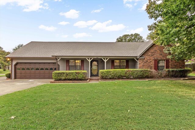 3961 Oak