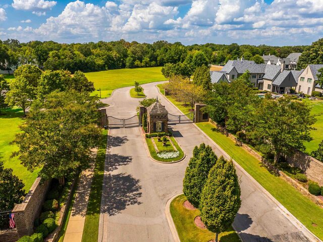 Dubray Manor