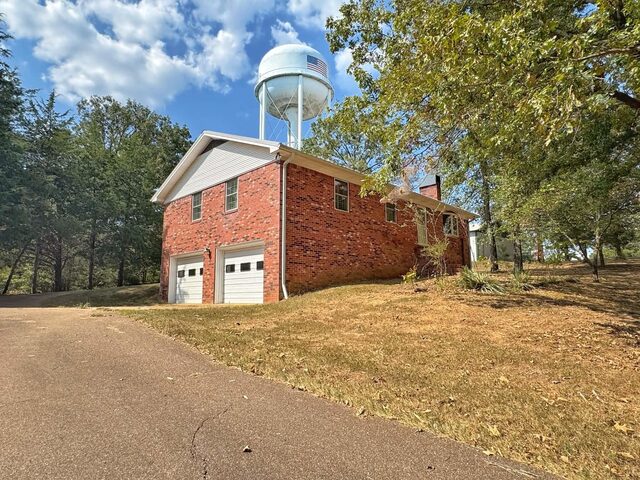 310 Shelton