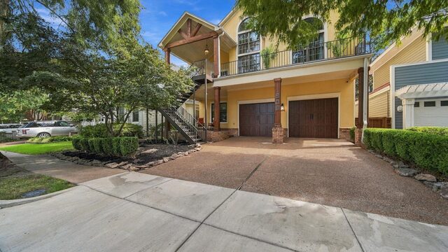 906 Harbor Bend