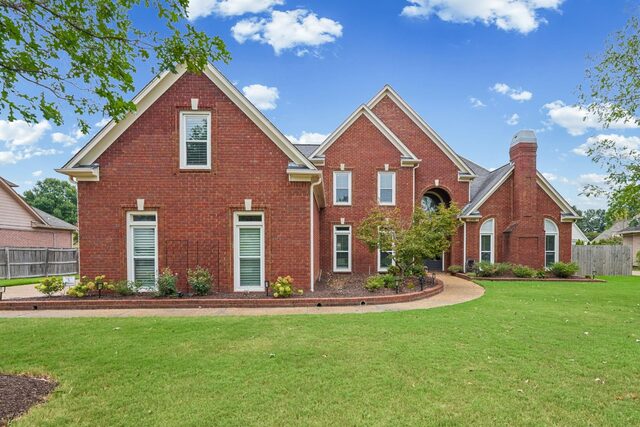 1736 Elk River